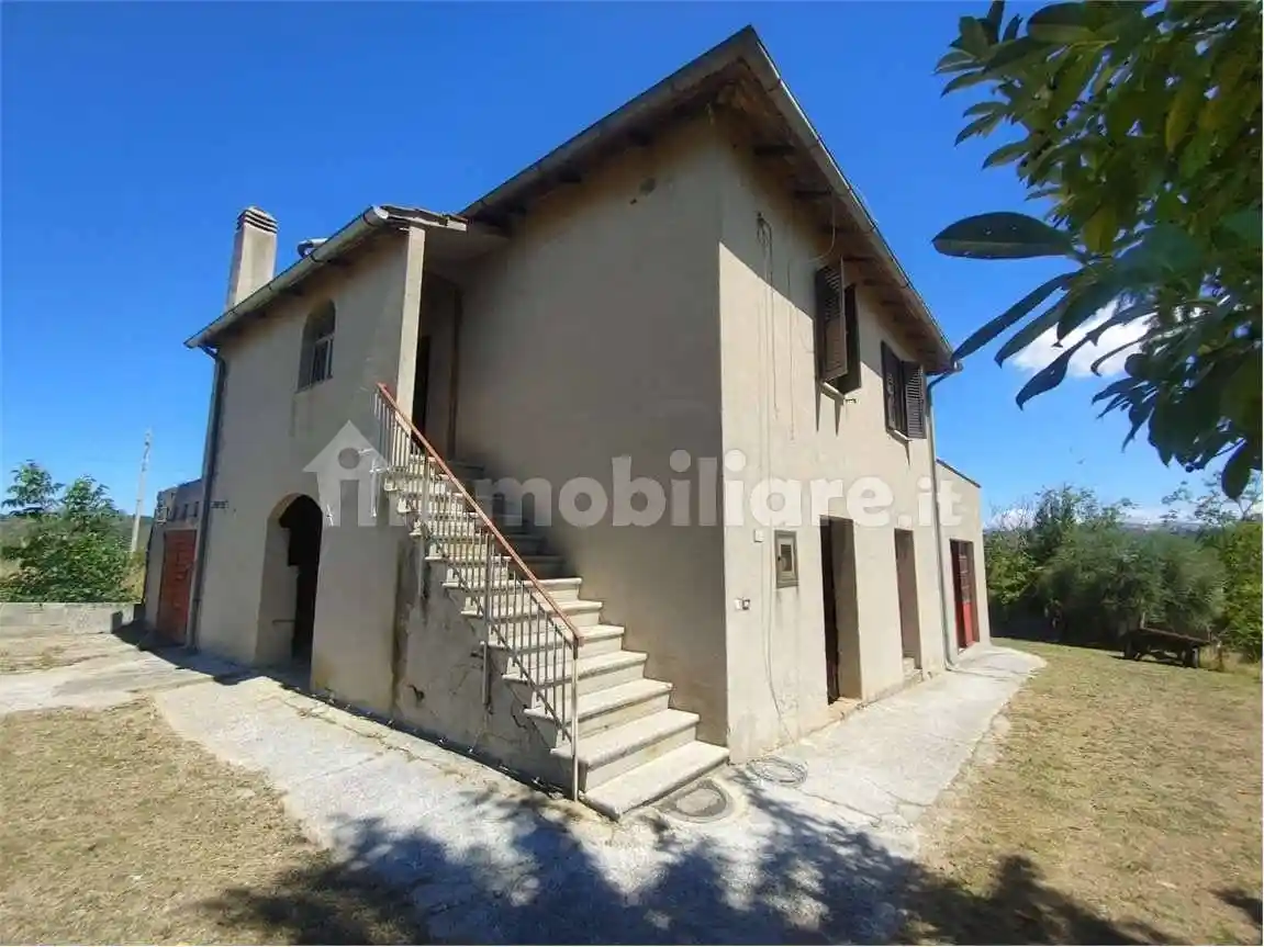 Rustico - Casale in vendita a Montefalco