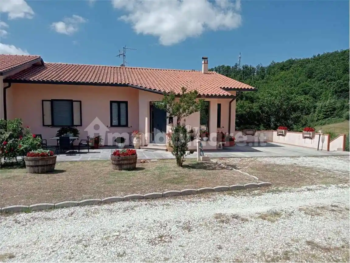 Villa in vendita a Nocera Umbra