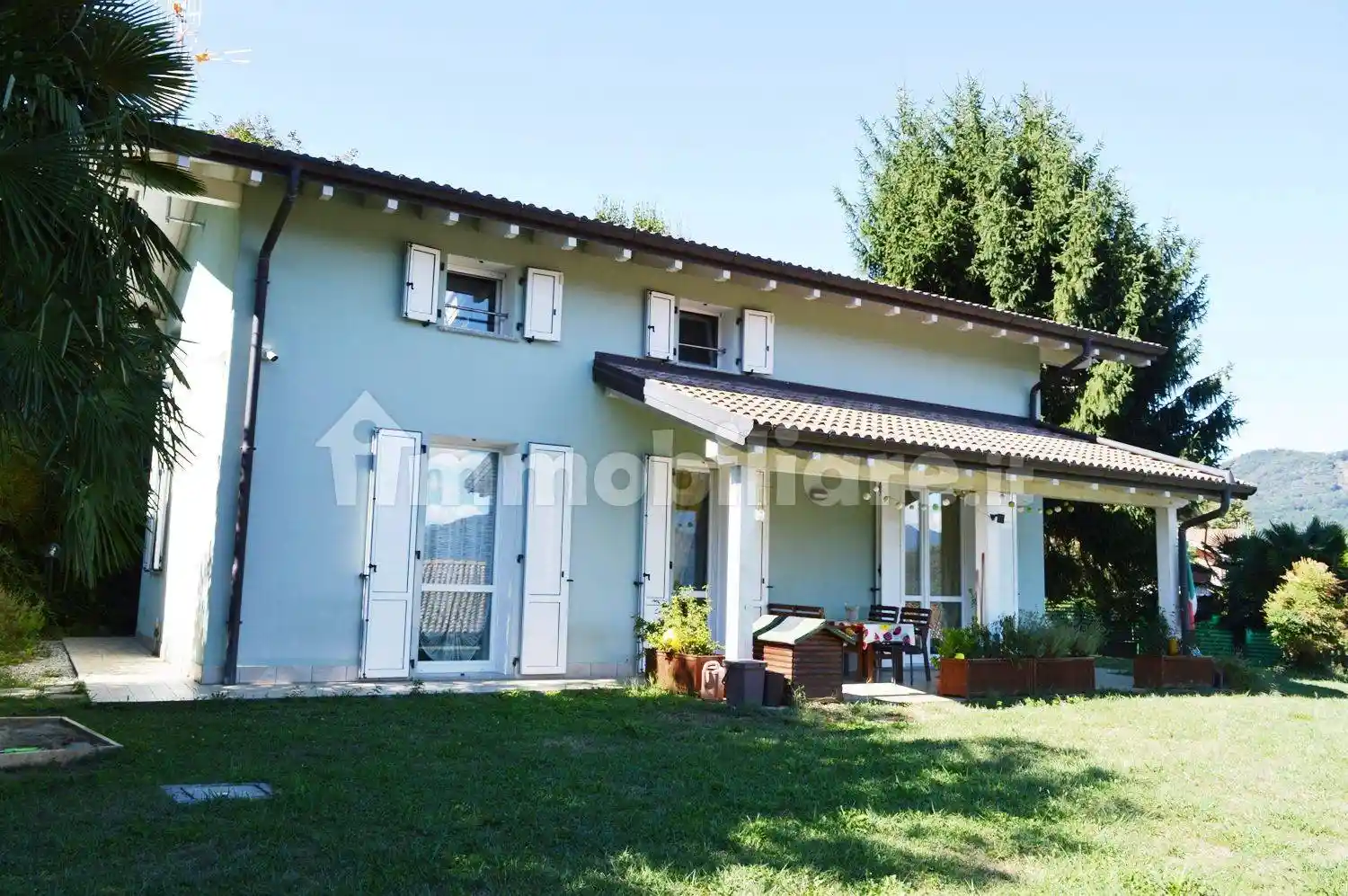 Villa in vendita a Cadegliano-Viconago