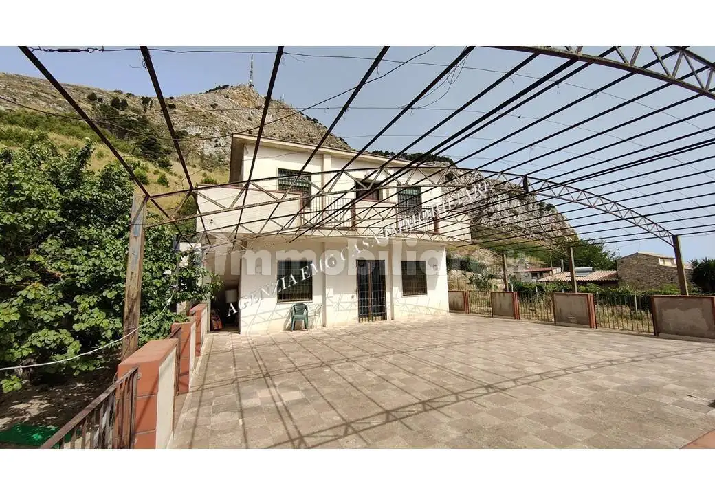 Casa indipendente in vendita a Alcamo