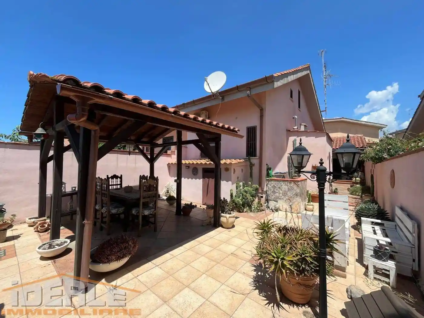 Villa in vendita a Ardea