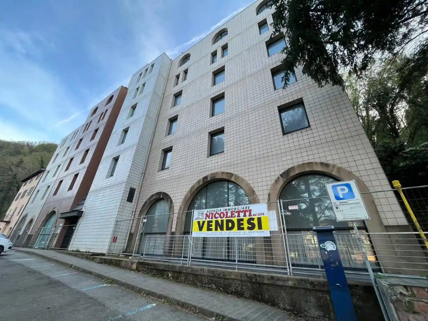 Palazzo - Edificio in vendita a Alto Reno Terme