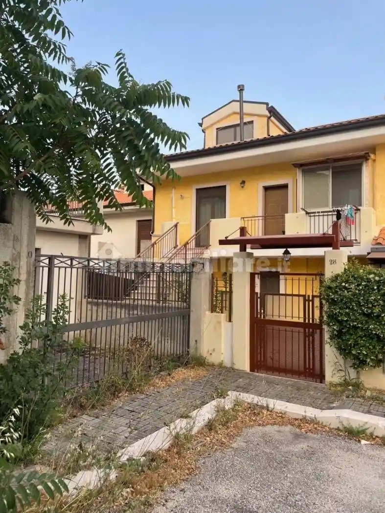 Palazzo - Edificio in vendita a San Giovanni Rotondo