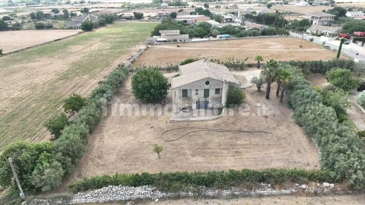 Terratetto unifamiliare 172 m², buono stato, Serrapero I, Modica - foto 3