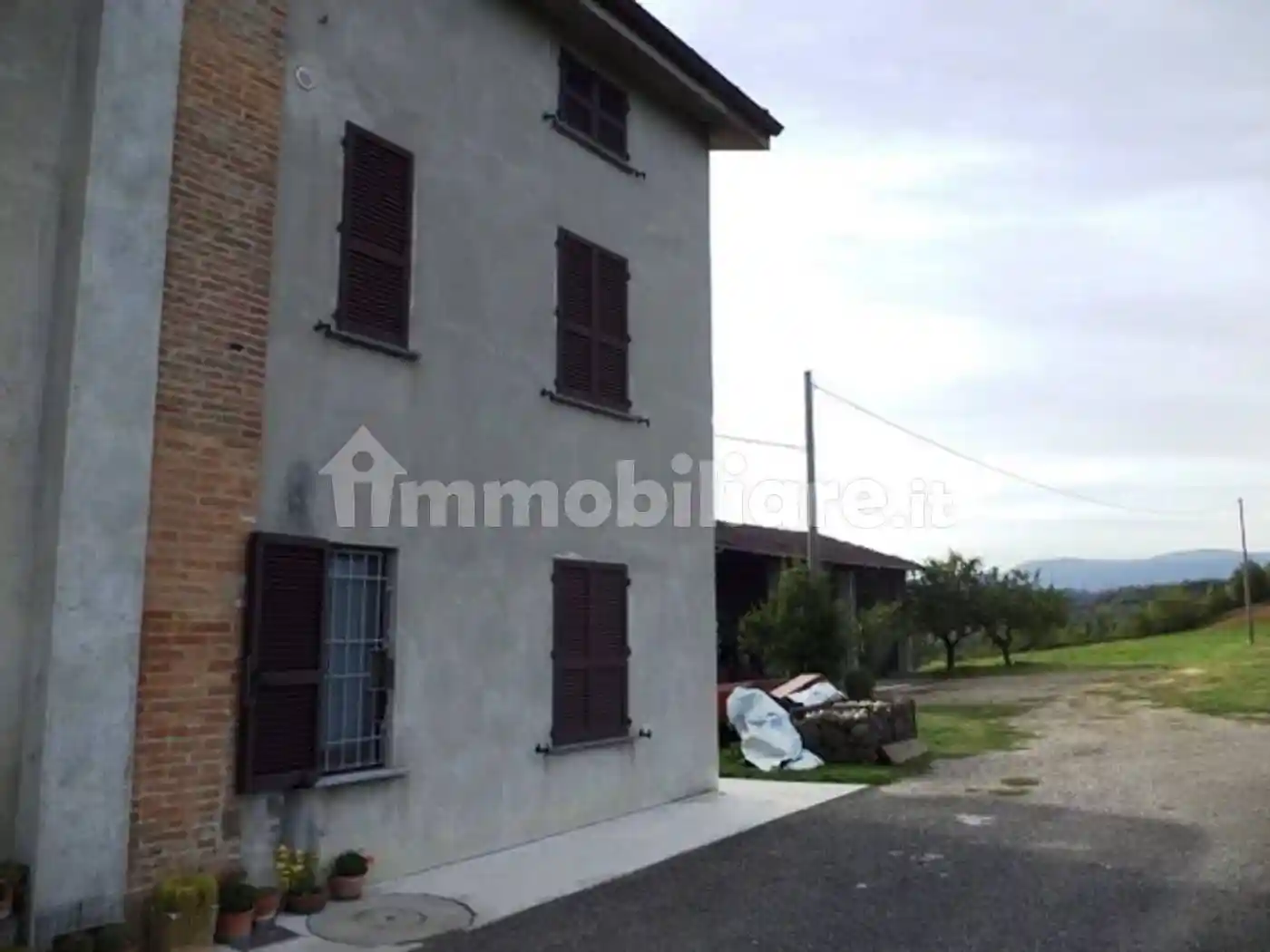 Rustico - Casale in vendita a Gropparello