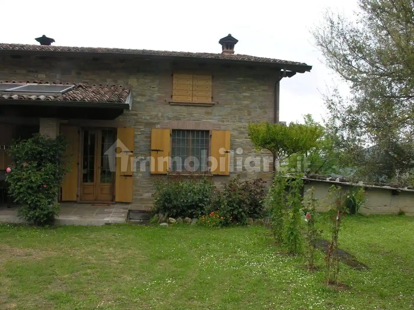 Rustico - Casale in vendita a Gropparello