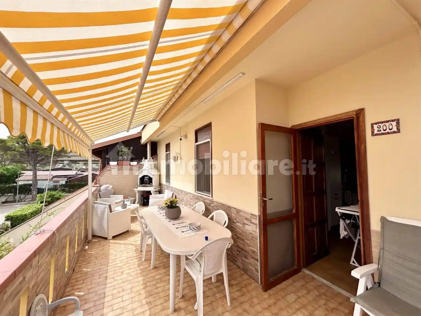 Appartamento in vendita a Campofelice di Roccella