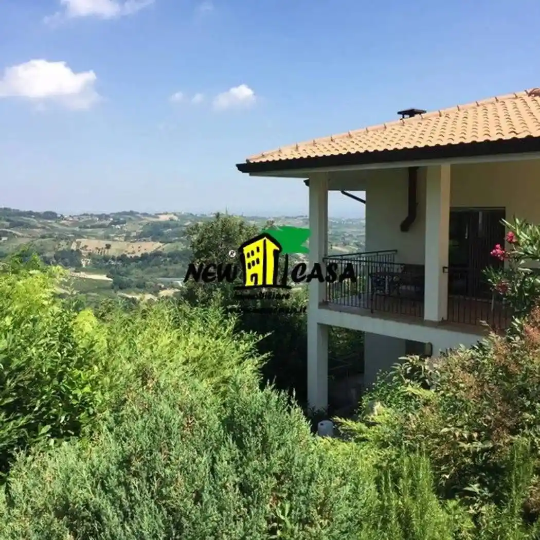 Villa in vendita a Borghi