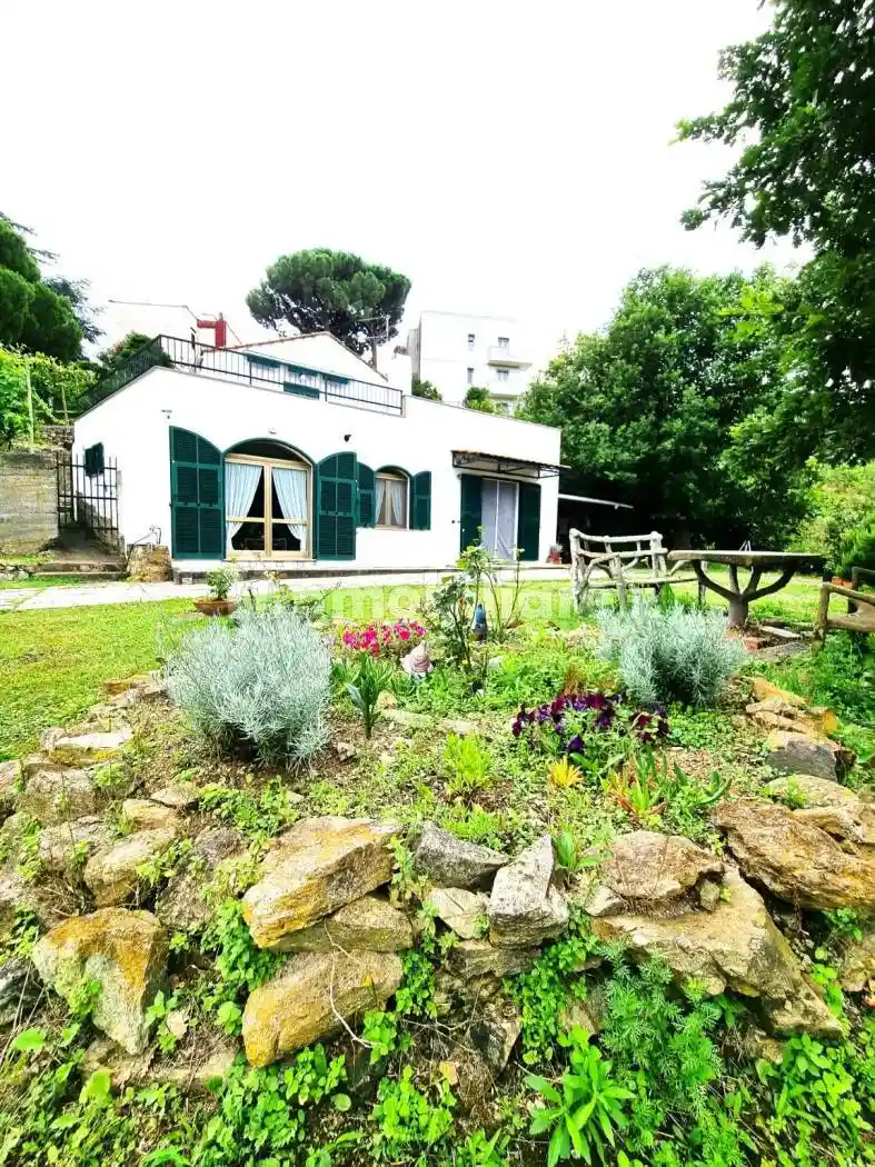 Villa in vendita a Spotorno