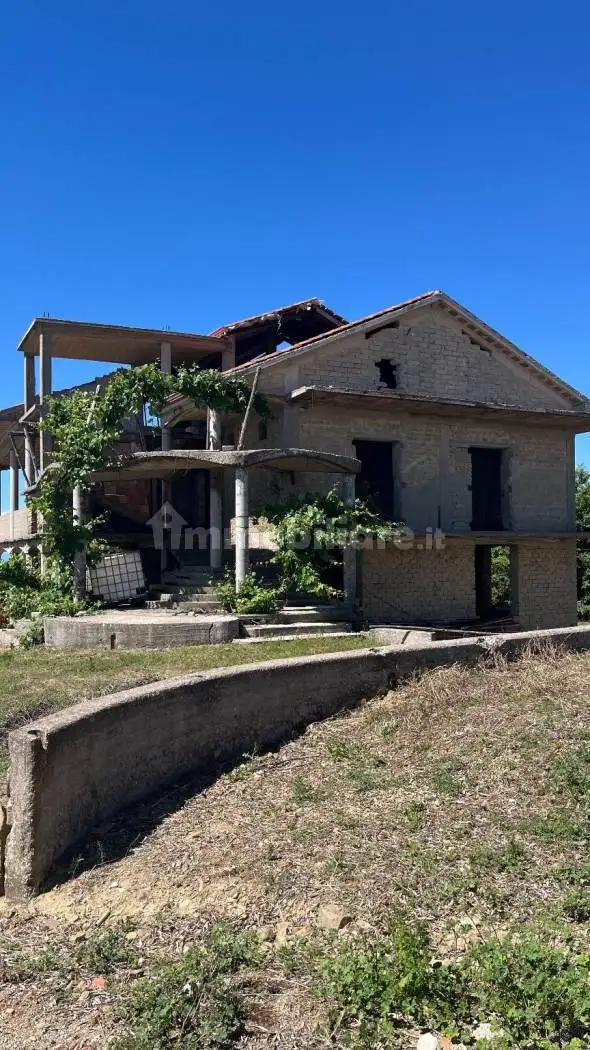 Rustico - Casale in vendita a Lustra