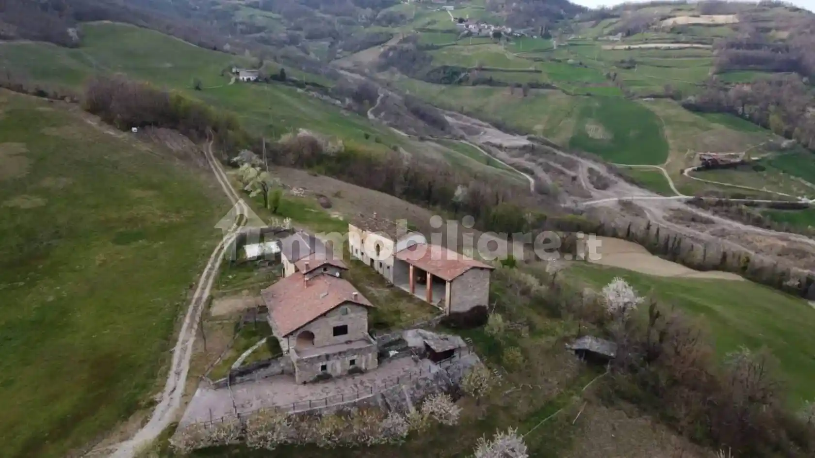 Rustico - Casale in vendita a Bettola