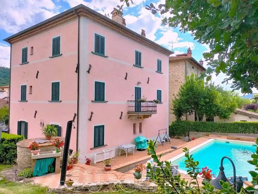 Rustico - Casale in vendita a Umbertide