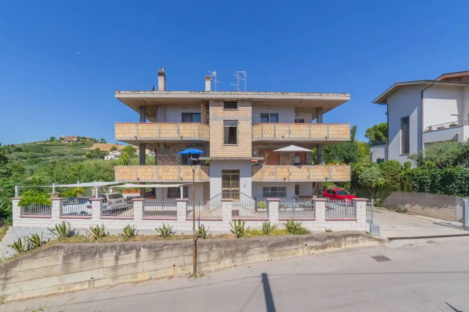 Palazzo - Edificio in Vendita - foto 2