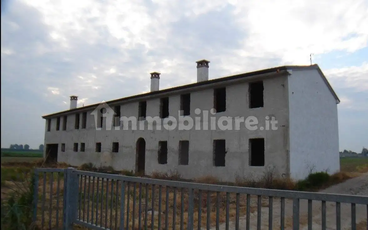 Rustico - Casale in vendita a Angiari