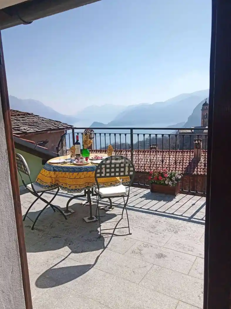 Appartamento in vendita a Plesio