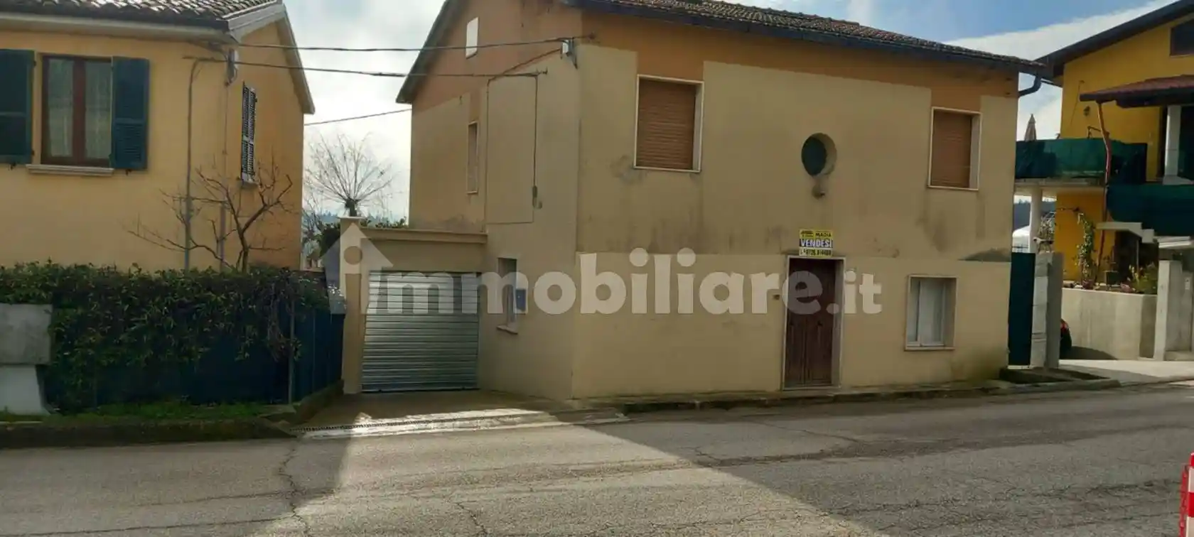Casa indipendente in vendita a Castel di Lama