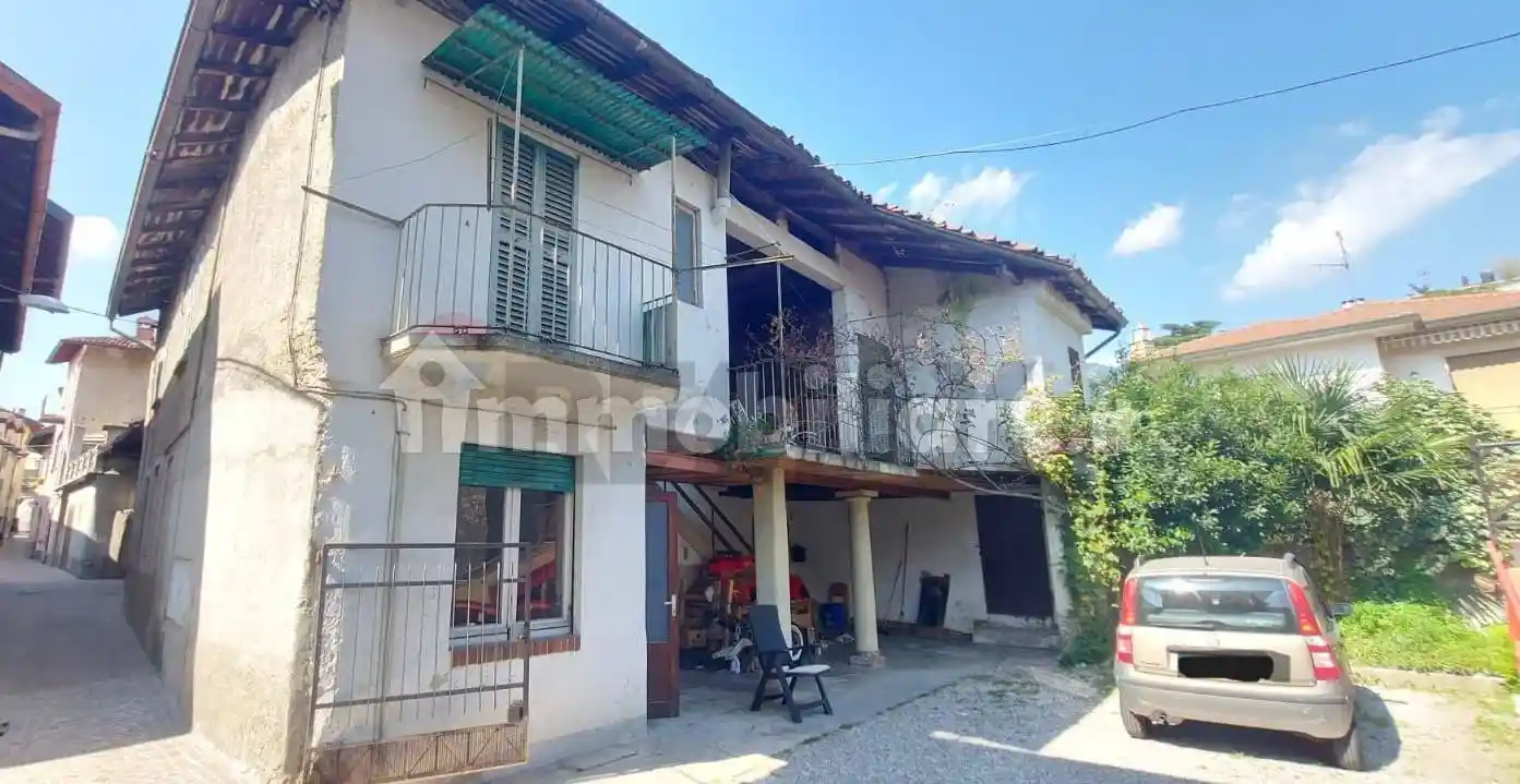 Appartamento in vendita a Gavirate