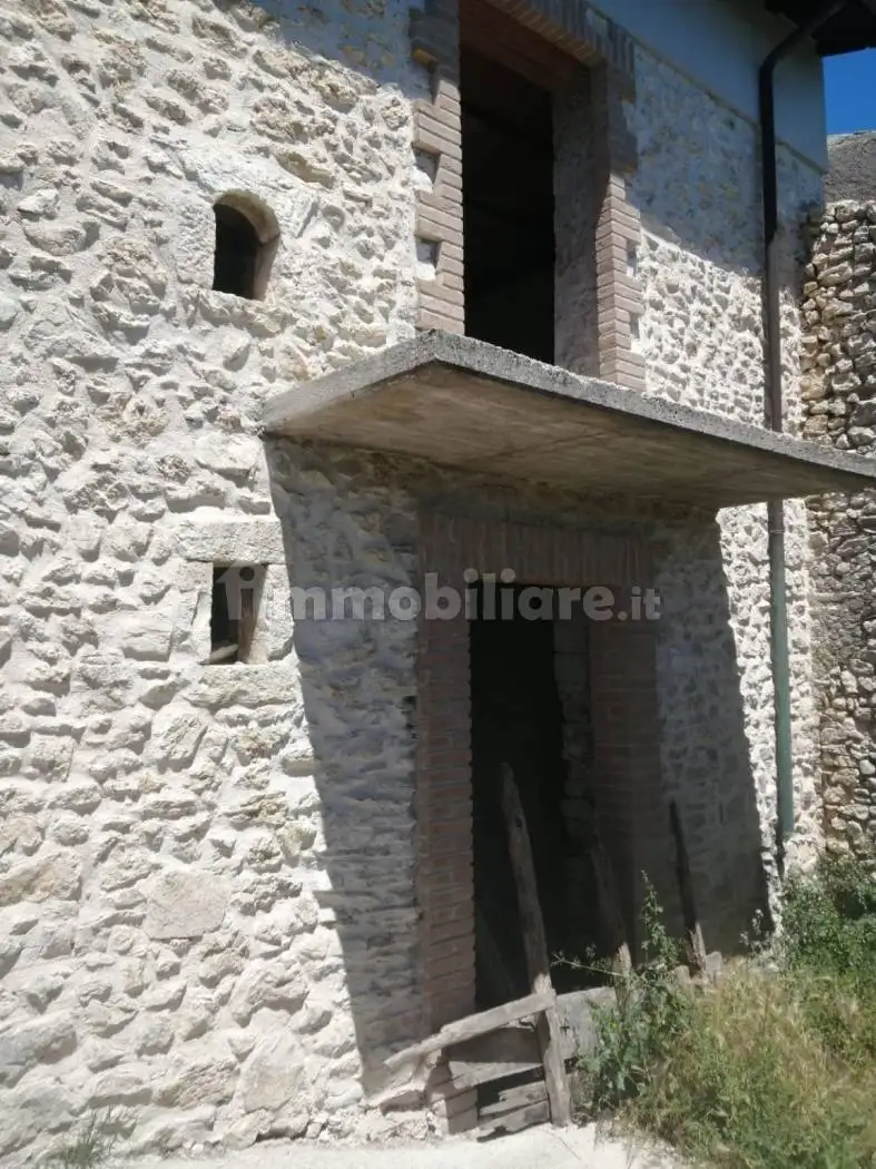 Rustico - Casale in vendita a Orvinio