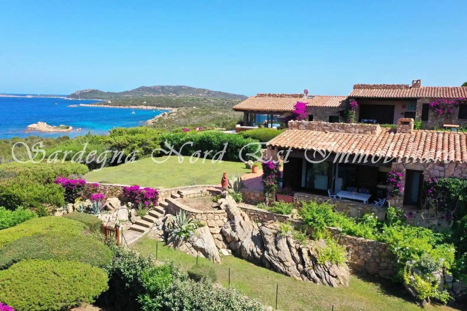 Villa in vendita a San Teodoro
