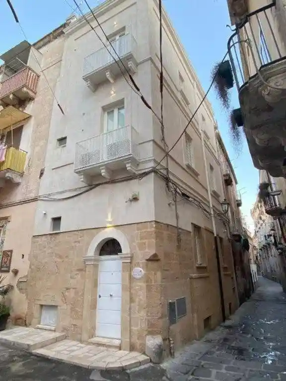 Palazzo - Edificio in vendita a Taranto