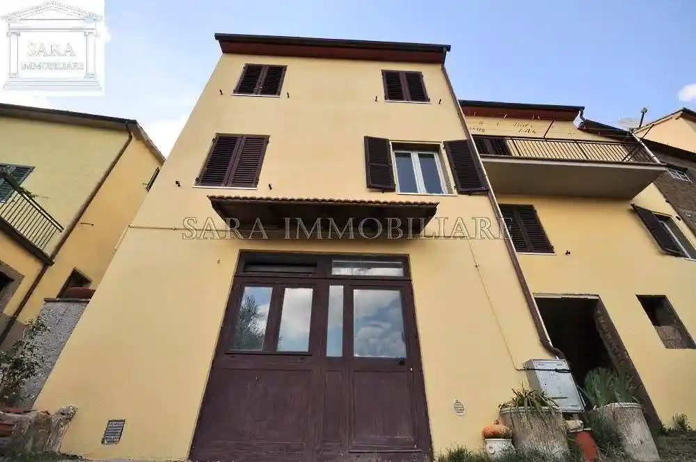 Casa indipendente in vendita a Castel del Piano