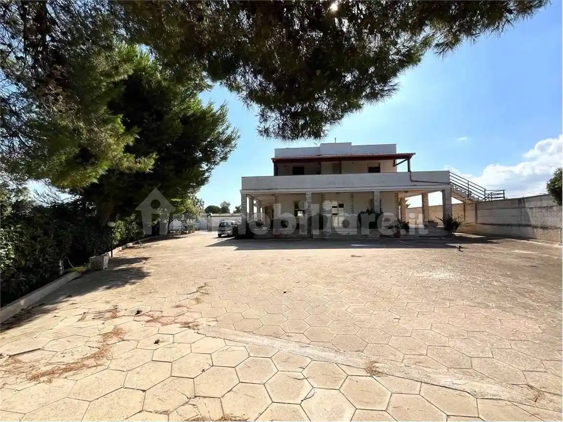 Villa in vendita a Brindisi