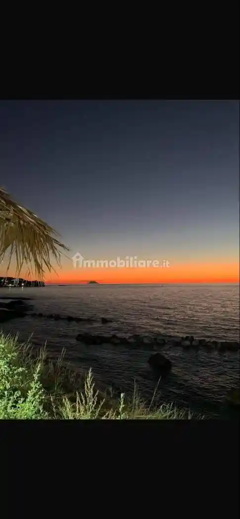 Appartamento in affitto a Briatico