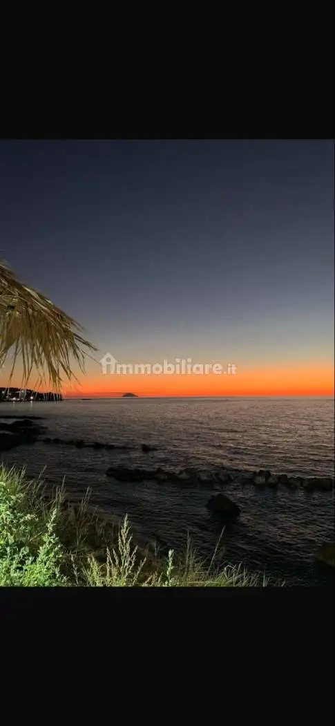 Appartamento in affitto a Briatico