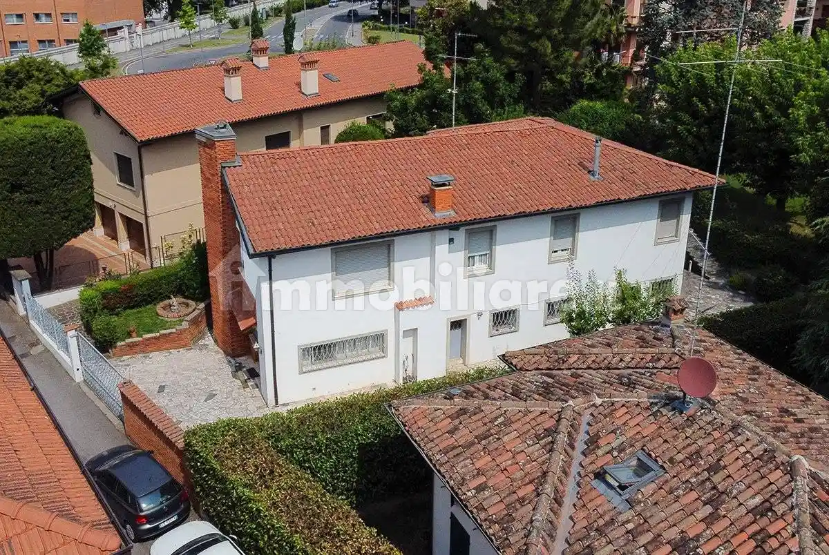 Villa in vendita a Brescia