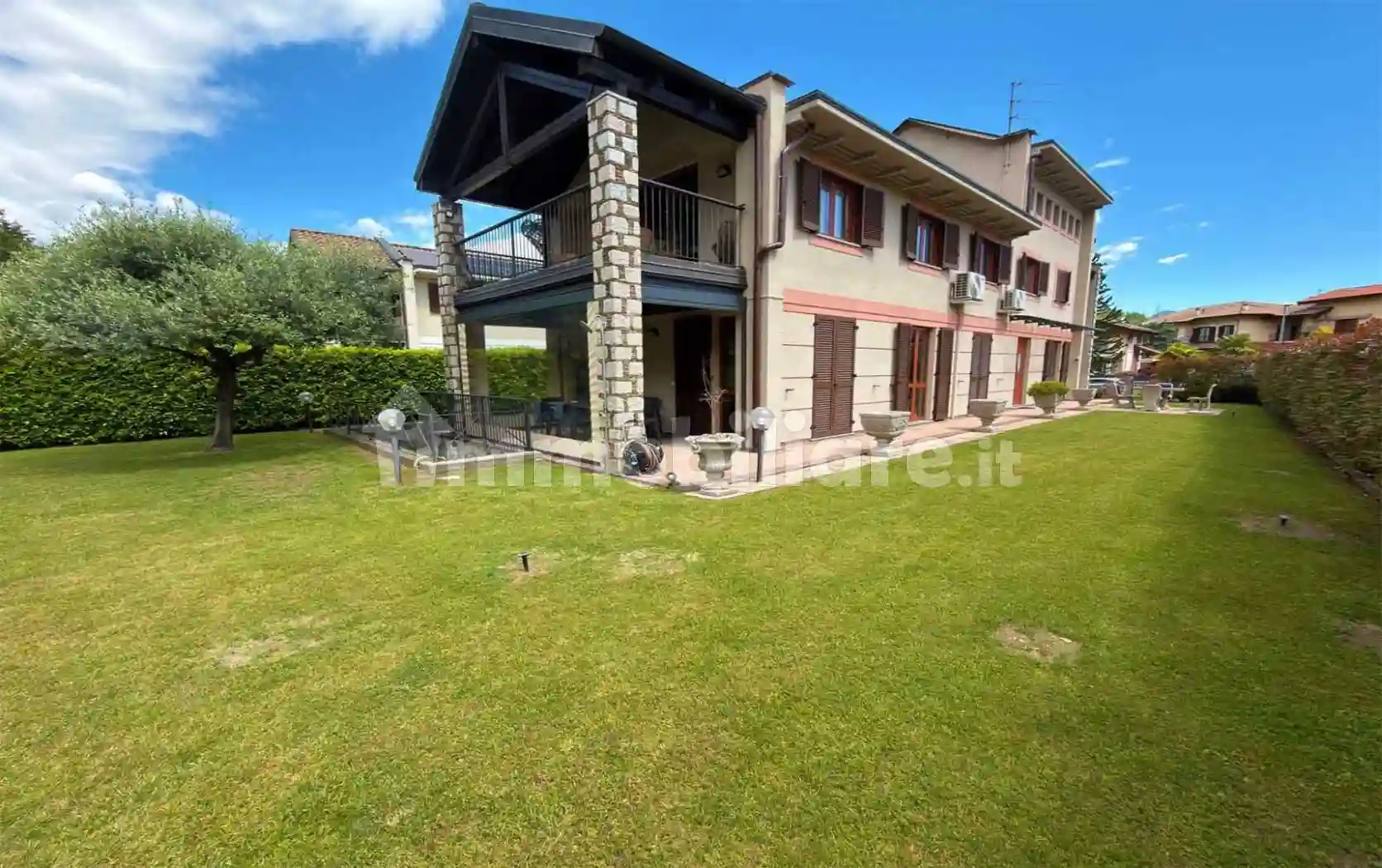 Villa - foto 2