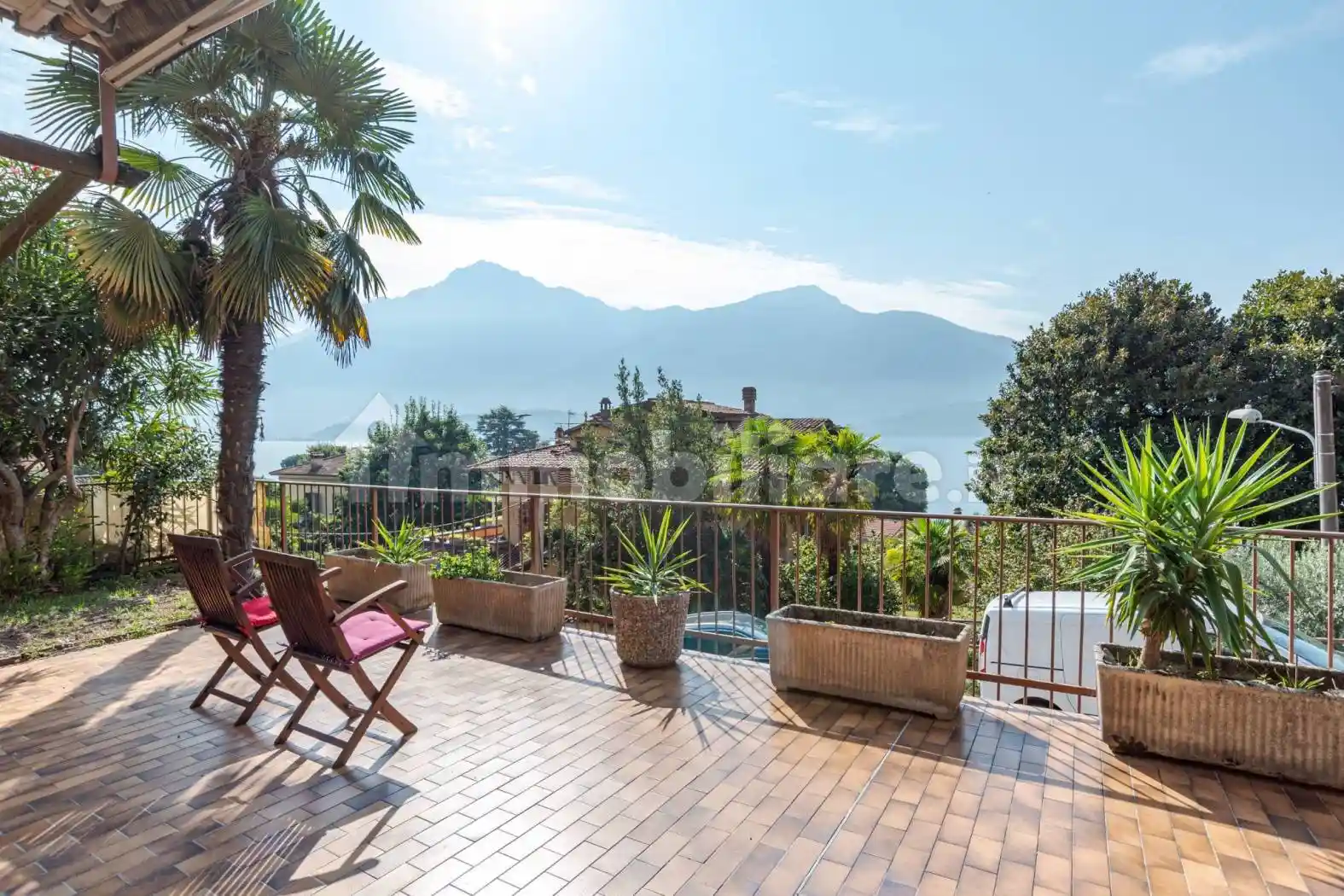 Appartamento in vendita a Domaso