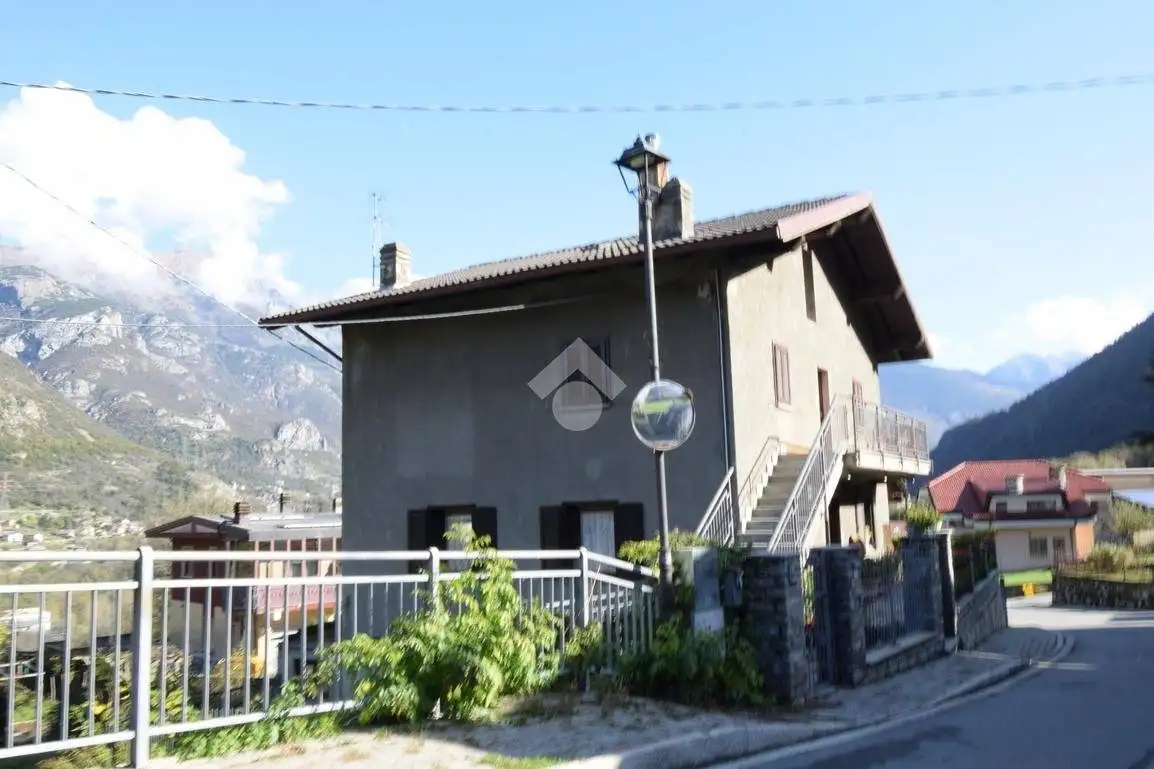 Appartamento in vendita a Pontey