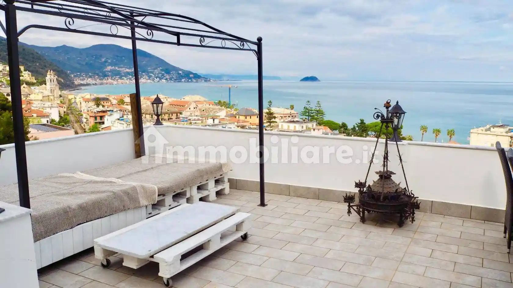 Casa indipendente in vendita a Laigueglia