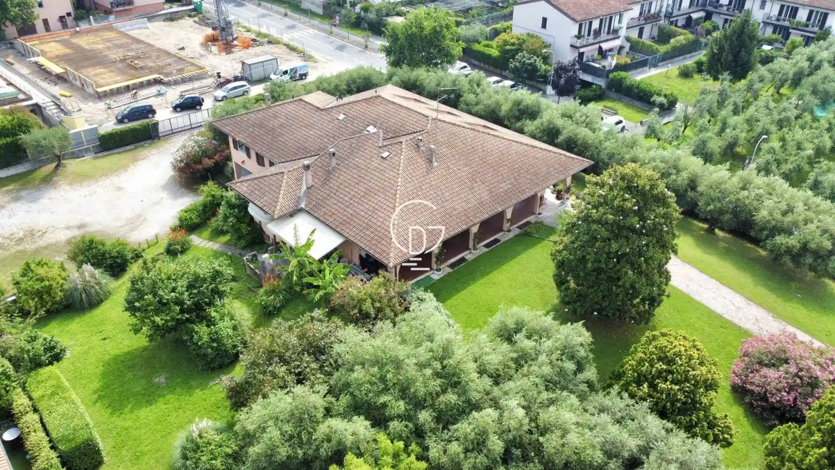 Villa in vendita a Moniga del Garda