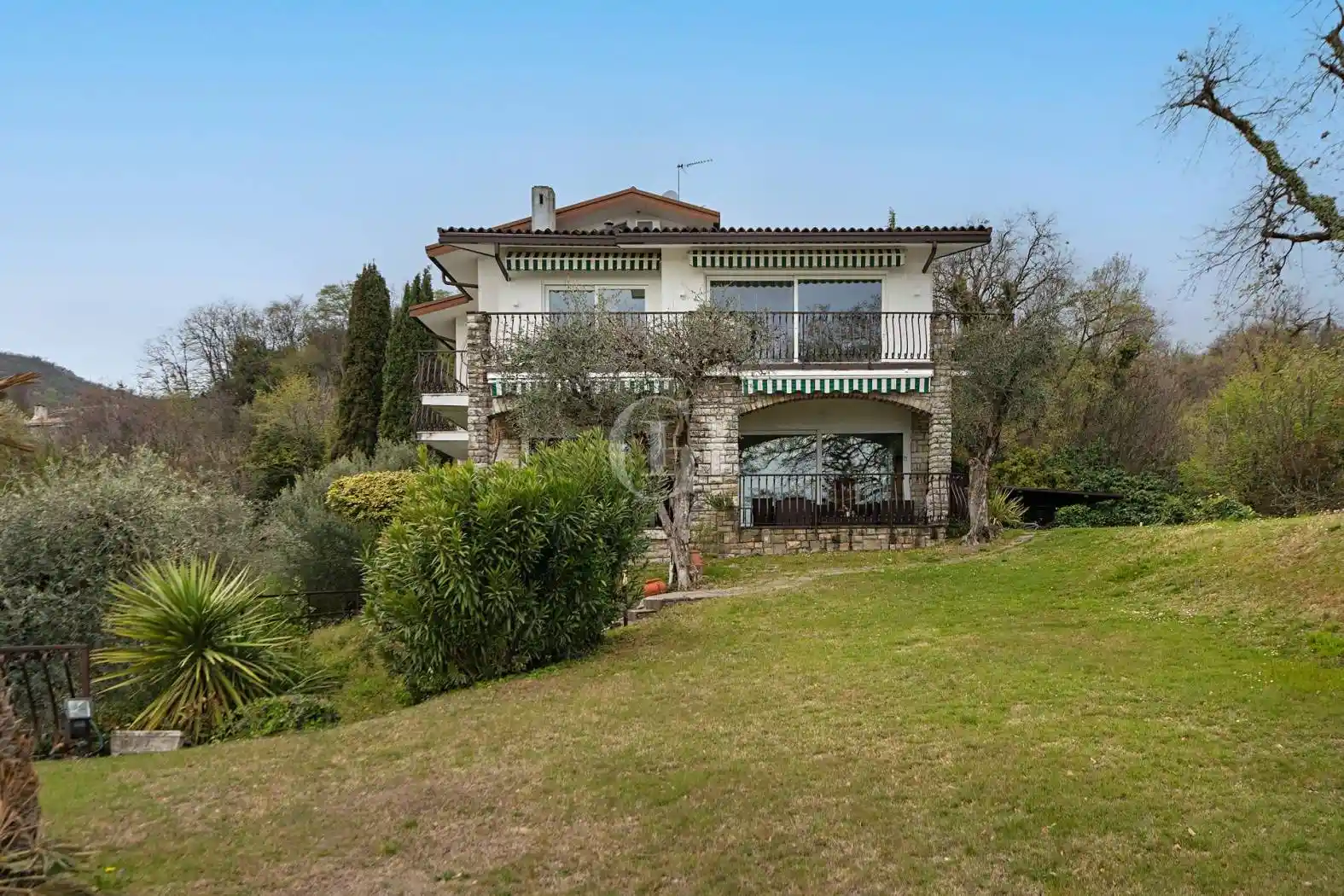 Villa in vendita a Gardone Riviera