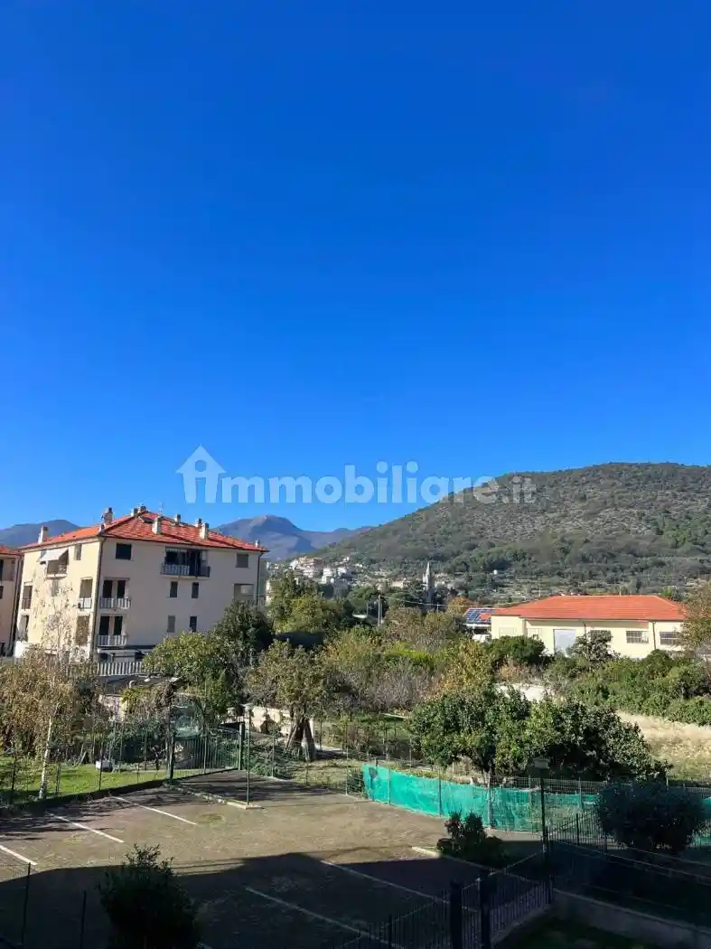 Appartamento in vendita a Borgio Verezzi