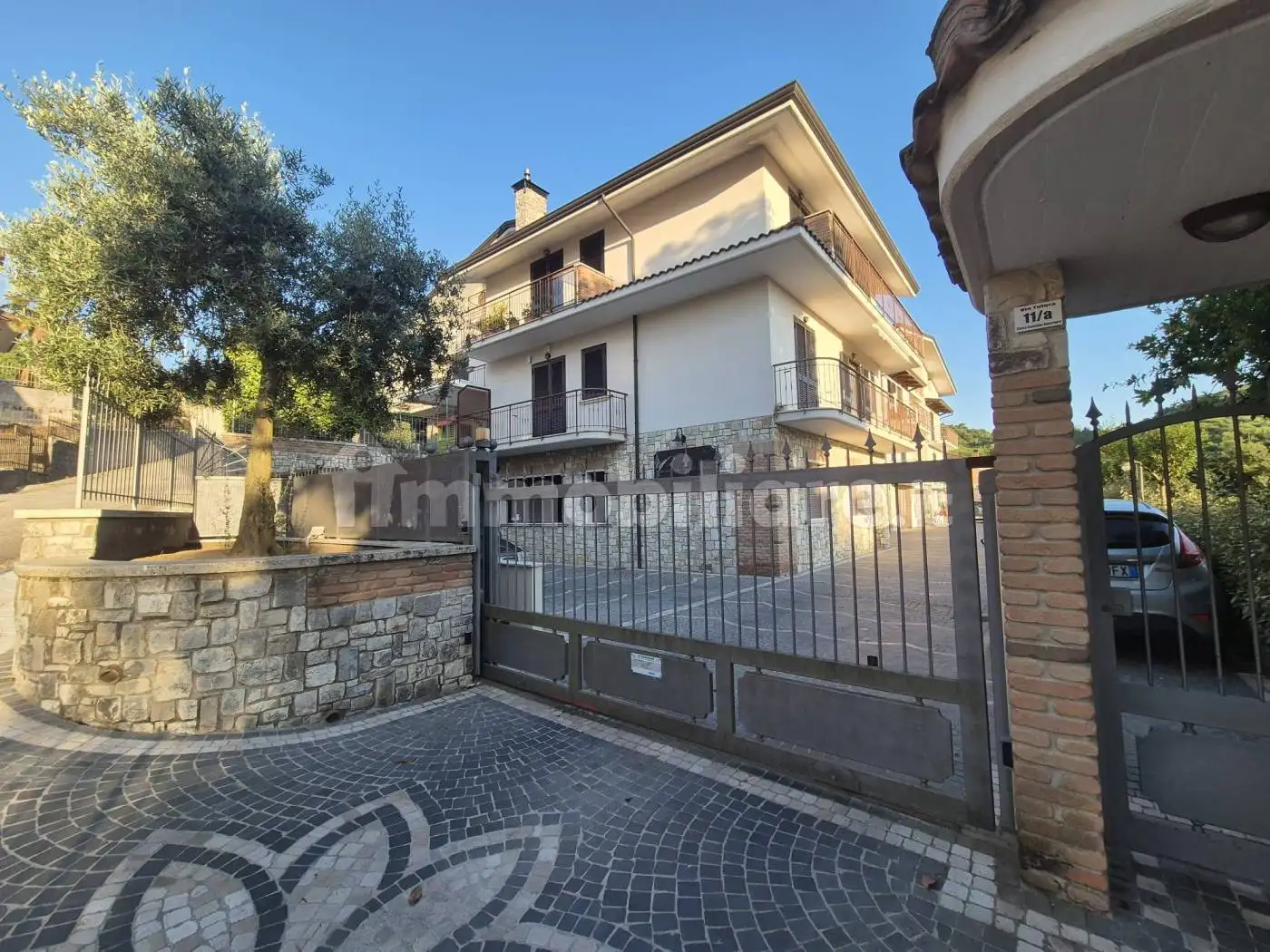 Appartamento in vendita a Contrada