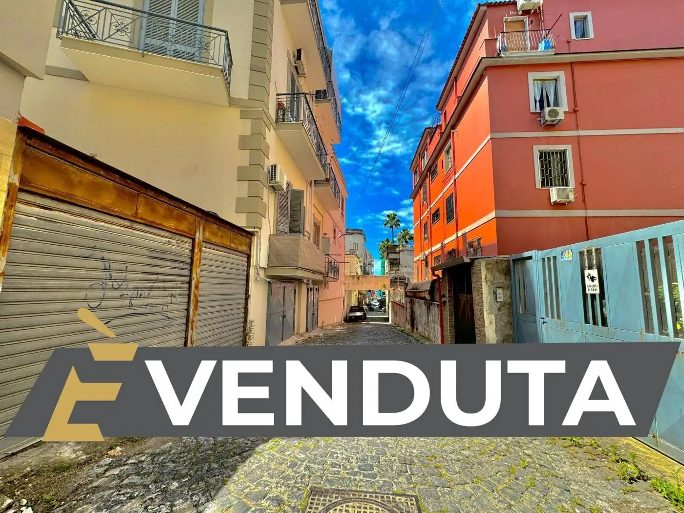 Appartamento in vendita a Napoli