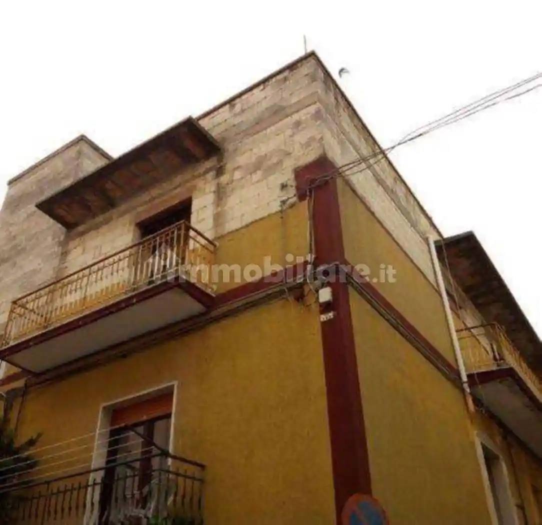 Appartamento buono stato, secondo piano, Montescaglioso - foto 2