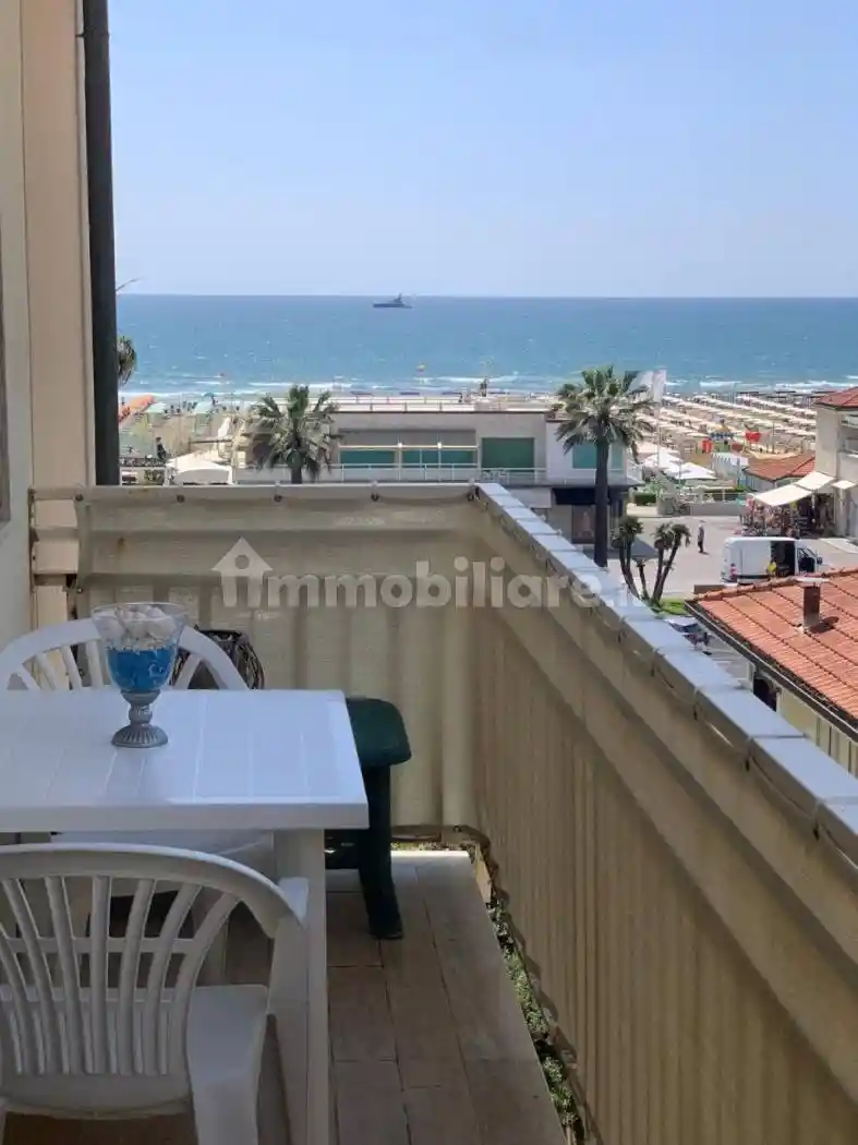 Appartamento in vendita a Viareggio