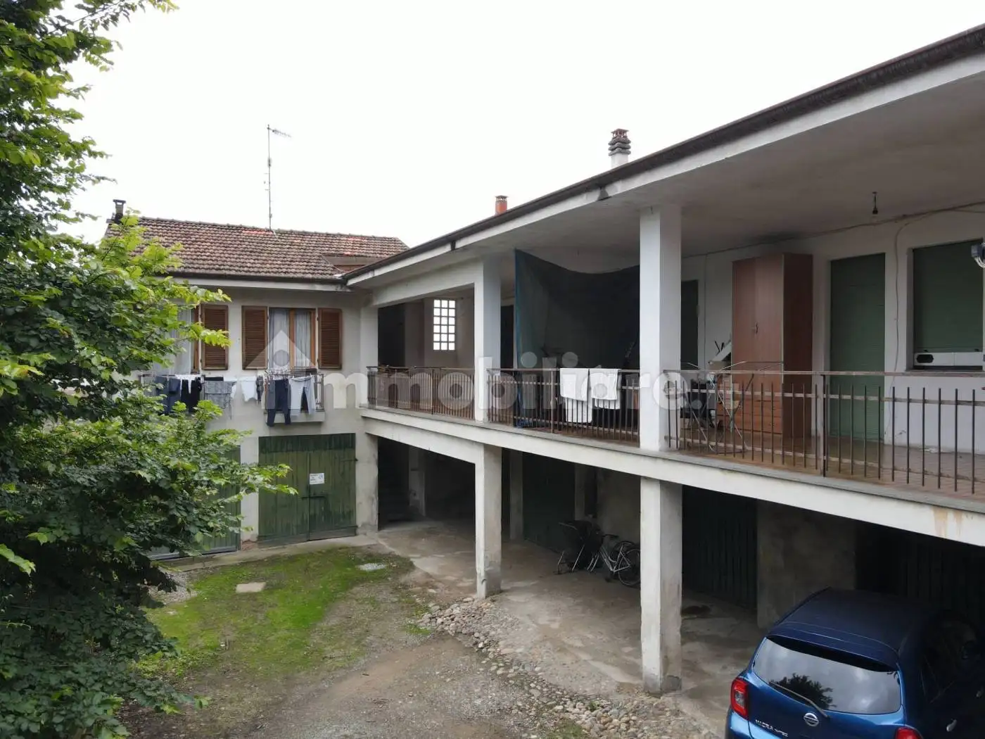 Palazzo - Edificio in vendita a Fara Novarese