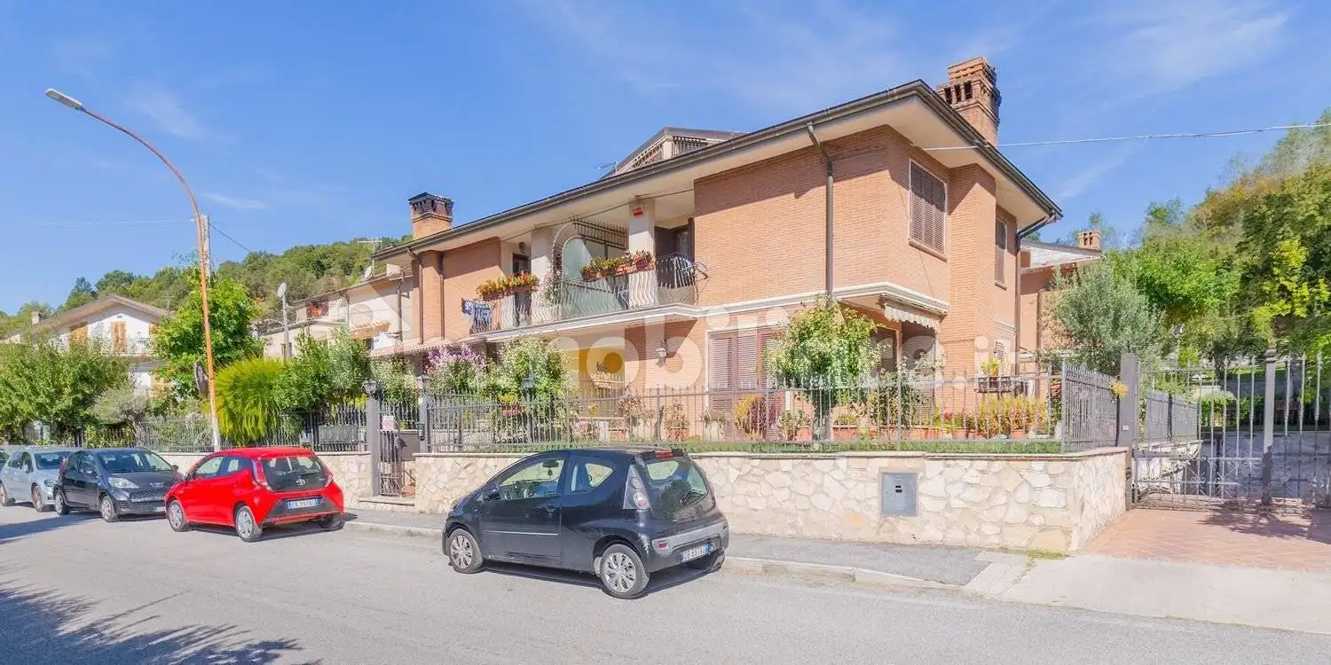 Villa in vendita a Carsoli