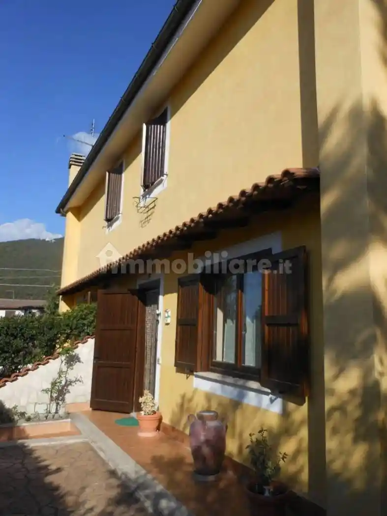 Villa in vendita a Rocca di Botte