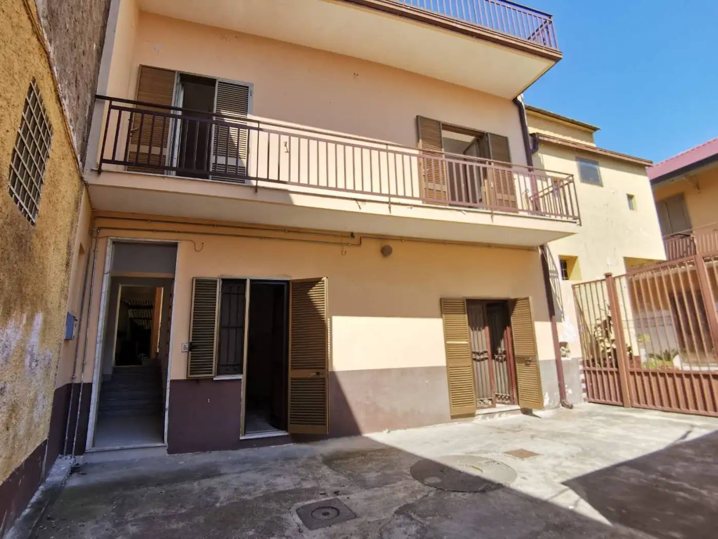 Palazzo - Edificio in vendita a Recale