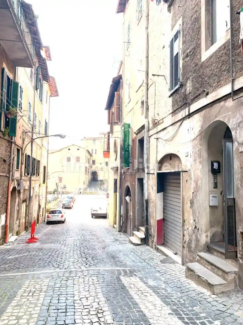 Appartamento in vendita a Cave