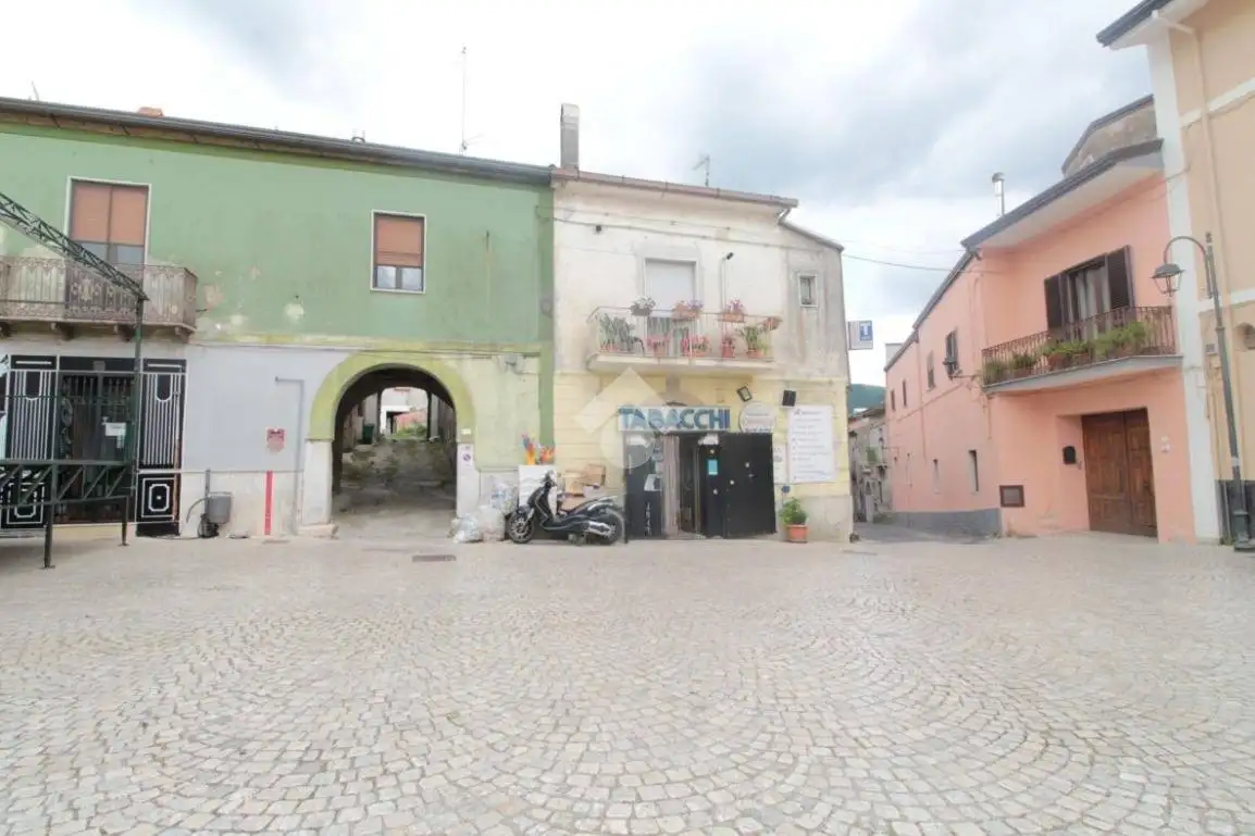 Terratetto plurifamiliare piazza Bronzetti 13, Annunziata, Castel Morrone - foto 2