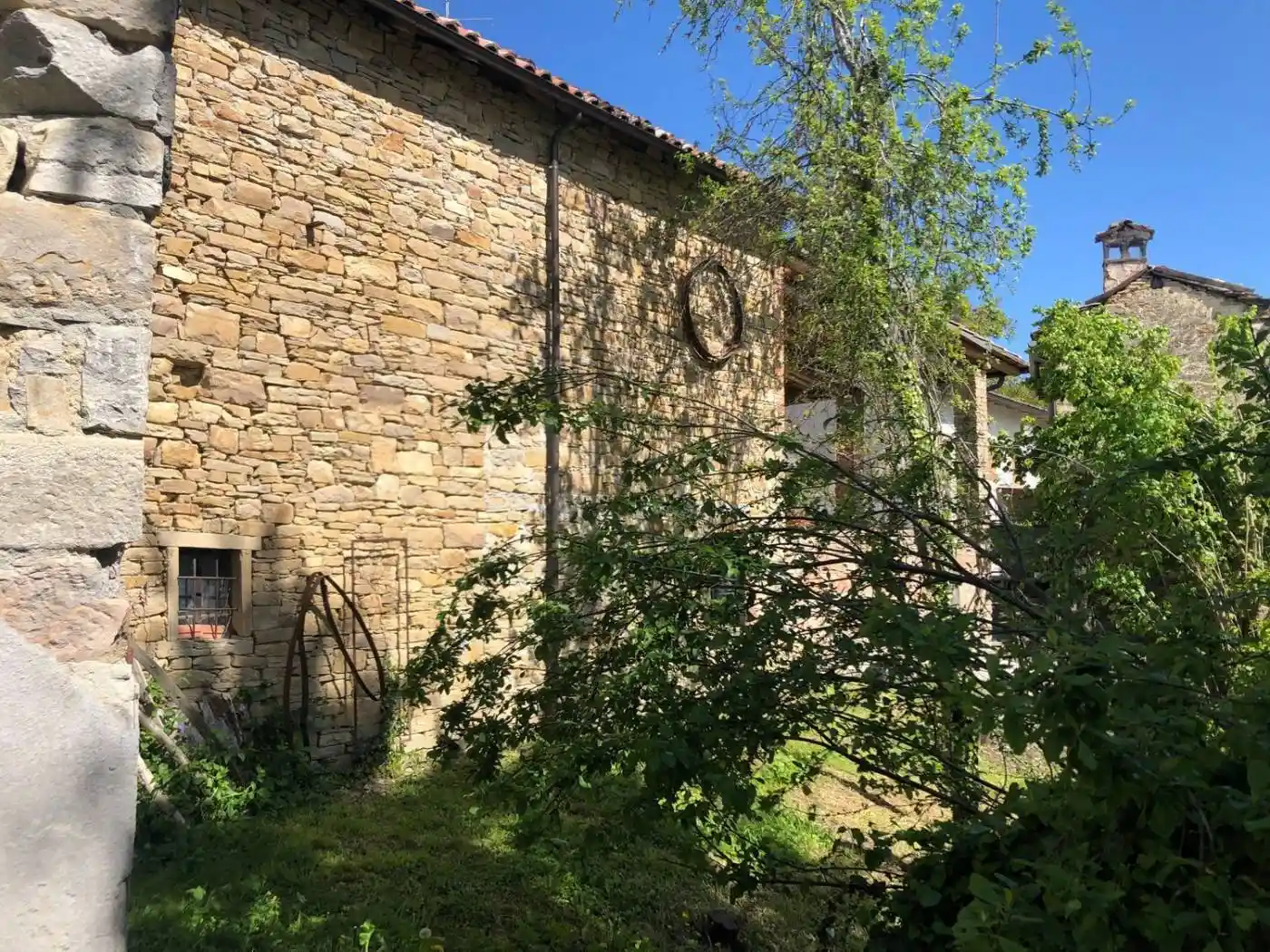 Palazzo - Edificio in vendita a Polinago