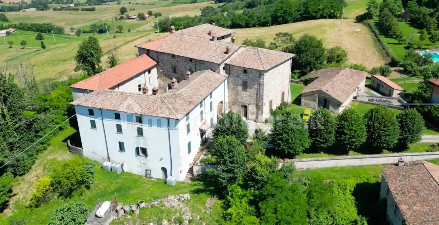 Palazzo - Edificio in vendita a Pianello Val Tidone