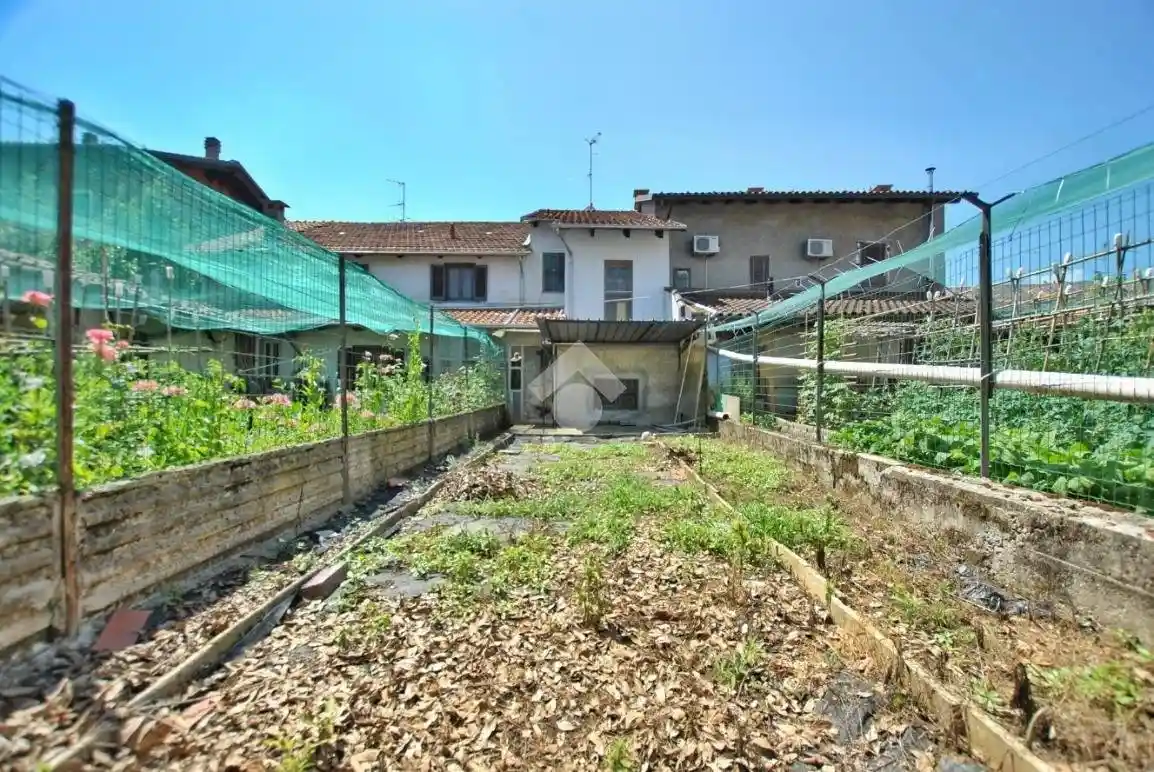 Casa indipendente in vendita a Livorno Ferraris