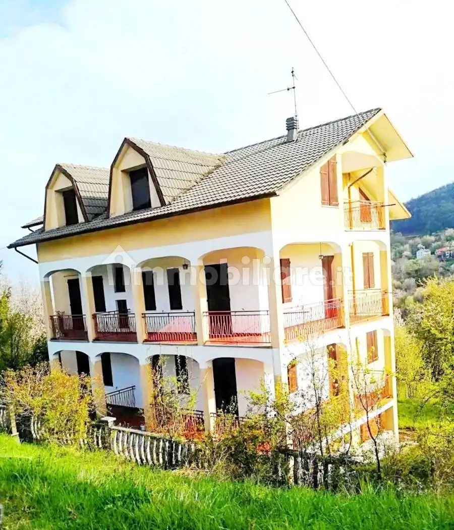 Villa in vendita a Battifollo